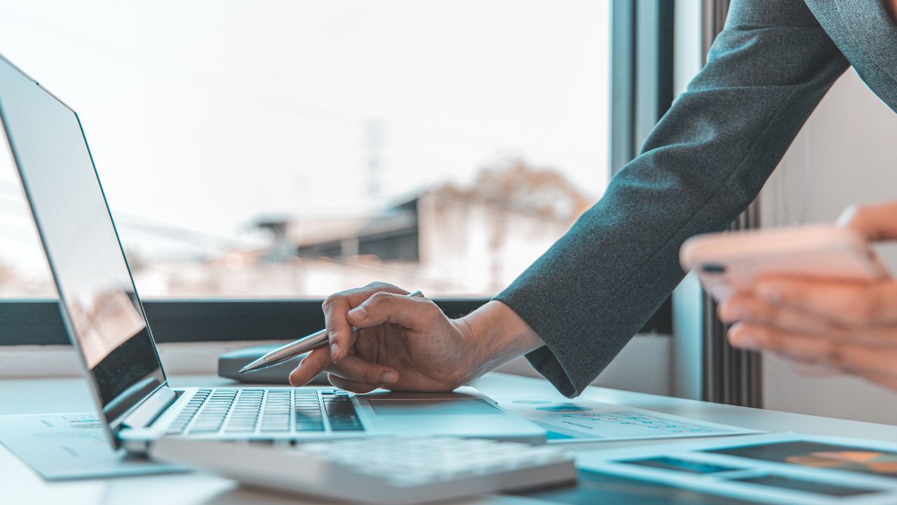 Business Coach Improves Online Business Growth
